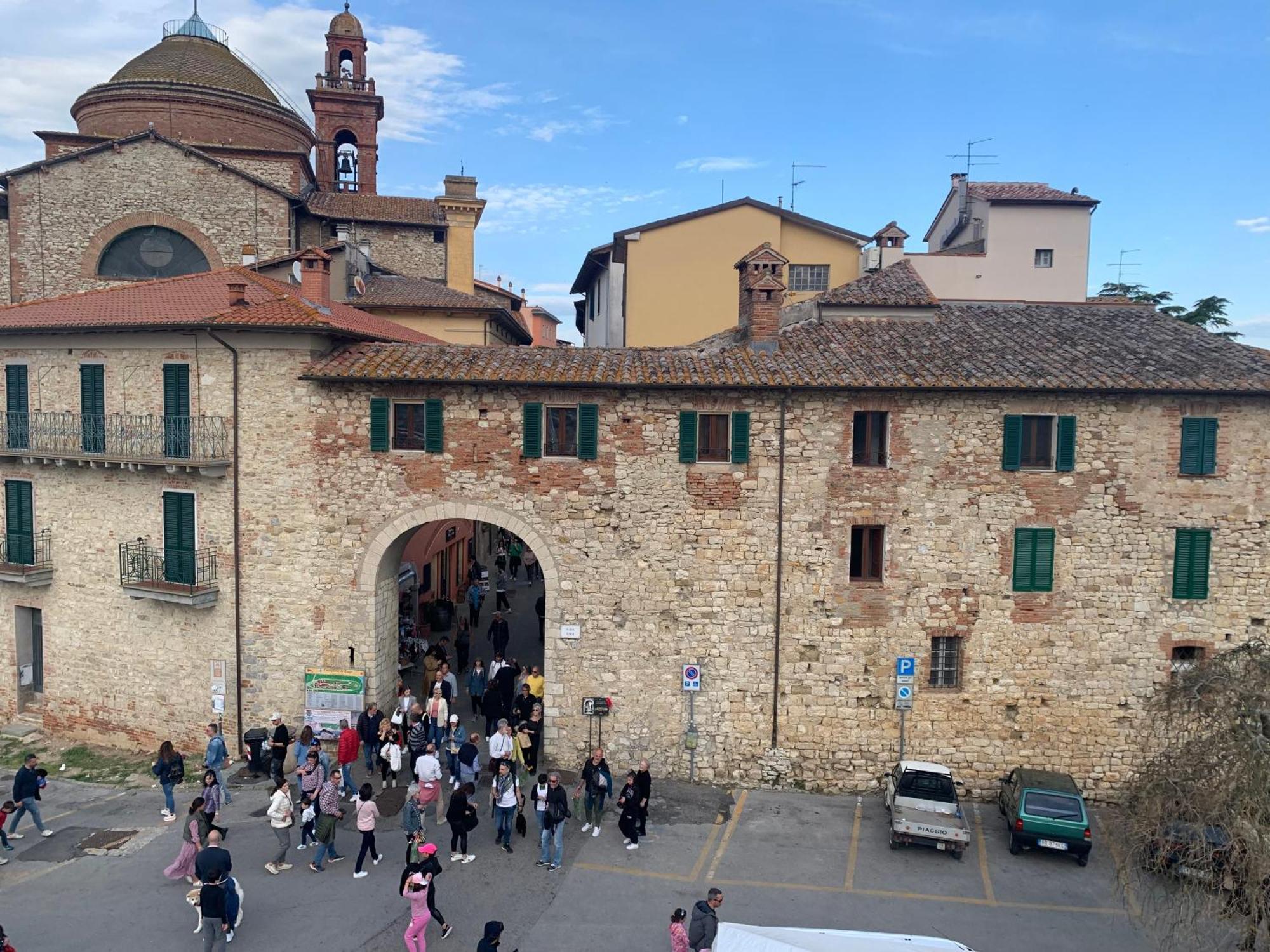 Porta Senese Suite Castiglione del Lago Exterior photo